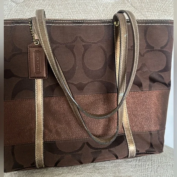 Coach Vintage Tote 11098 (Brown with Metallic Bronze Trimming) - Picture 4 of 16